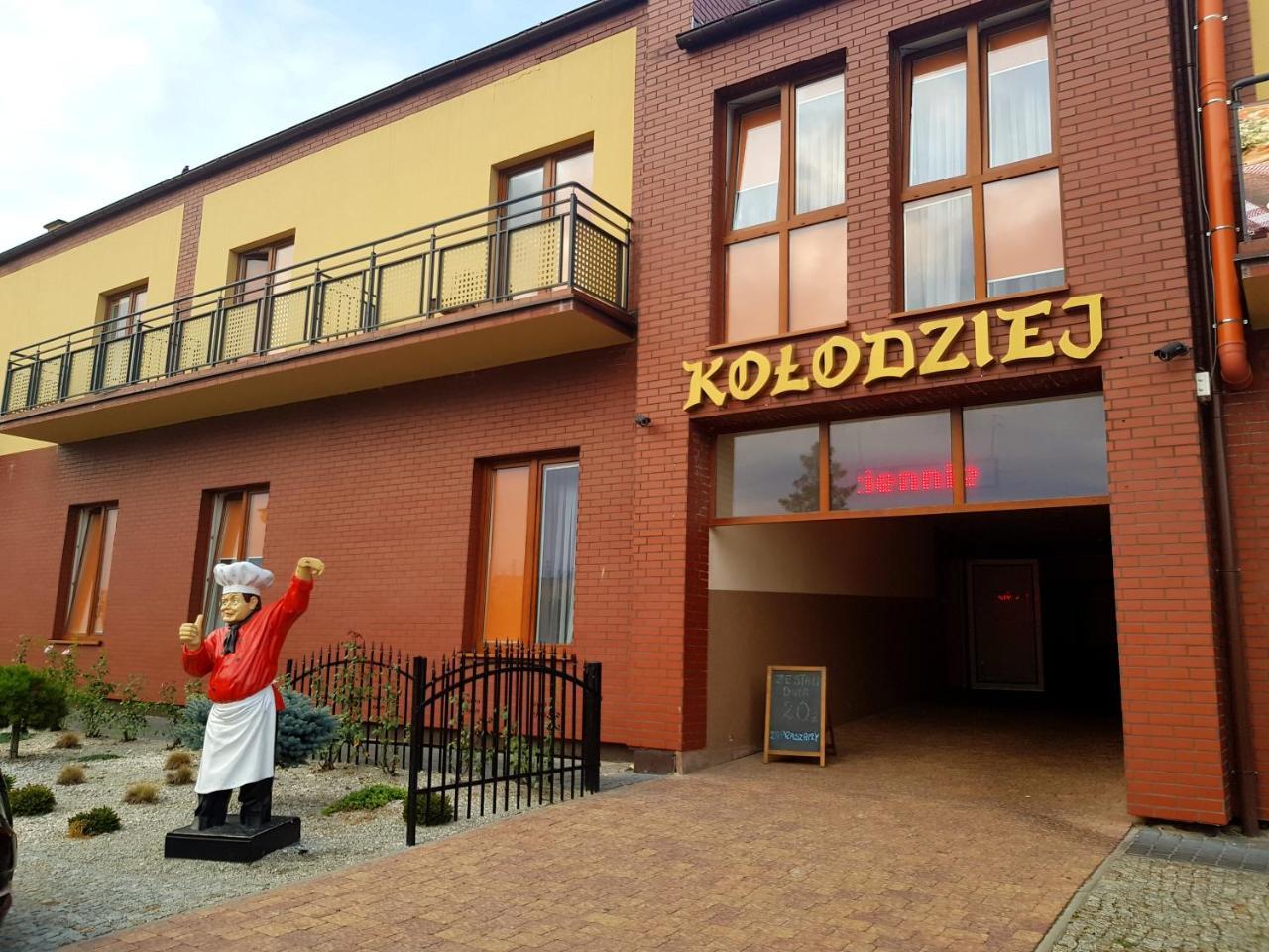 Zajazd U Piasta Kolodzieja Kruszwica Bagian luar foto